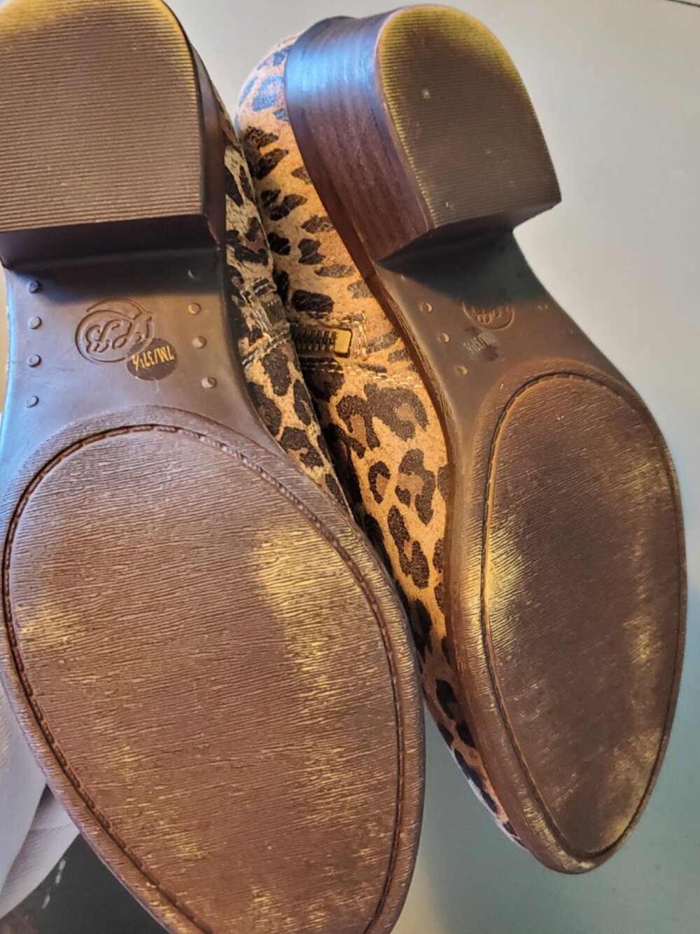 Lucky Brand Basel Low Cut Almond-Toe Ankle Booties Leather Animal Print Size 7 - Picture 4 of 12